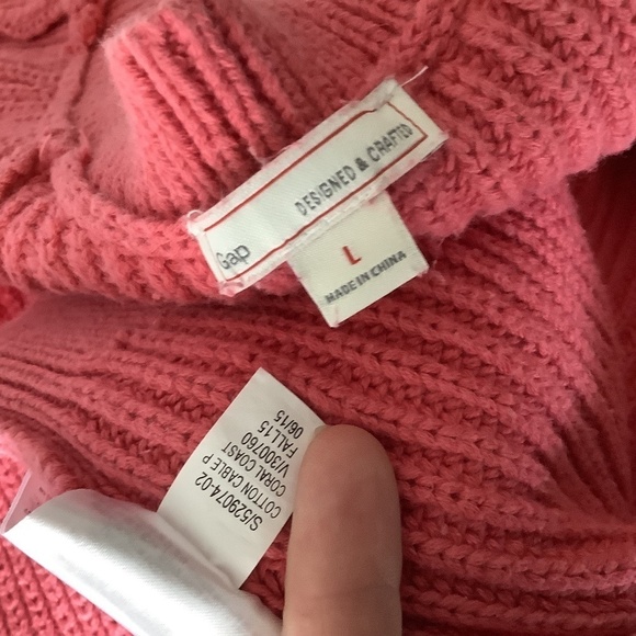 Chunky Cable Knit Sweater Coral Coast Salmon with FLAW - Picture 7 of 14